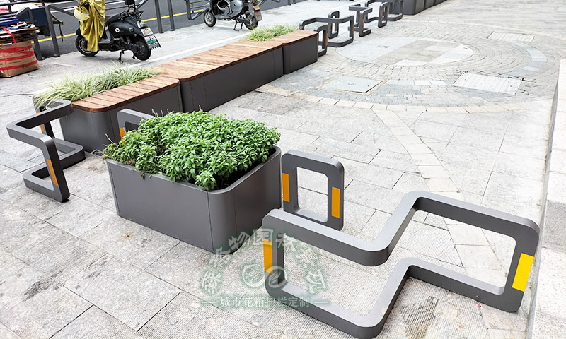 杭州商業(yè)街人車分流車擋花箱案例